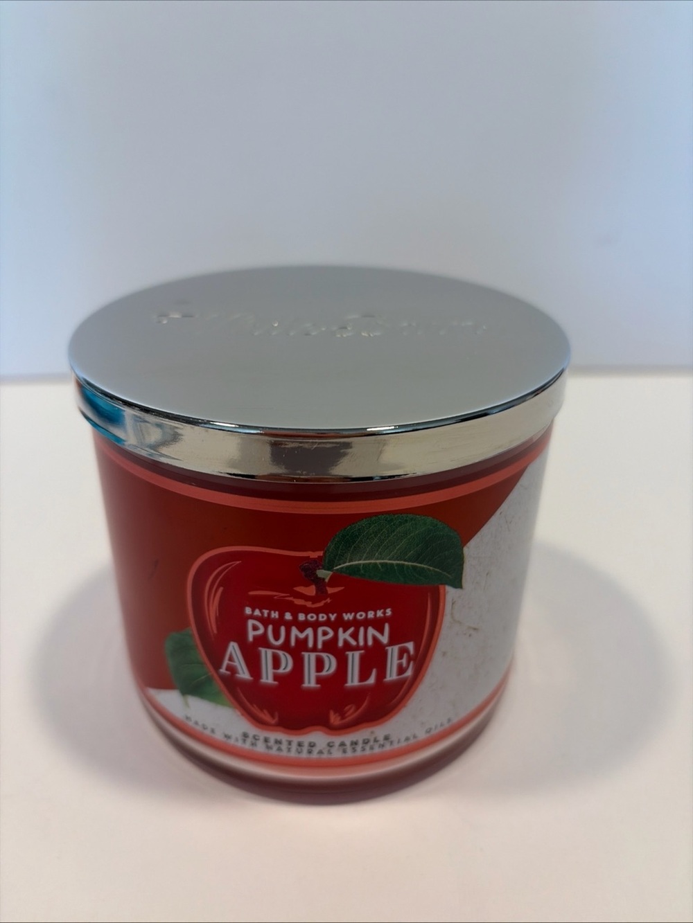 Bath & Body Works Pumpkin Apple Candle - Red & Silver